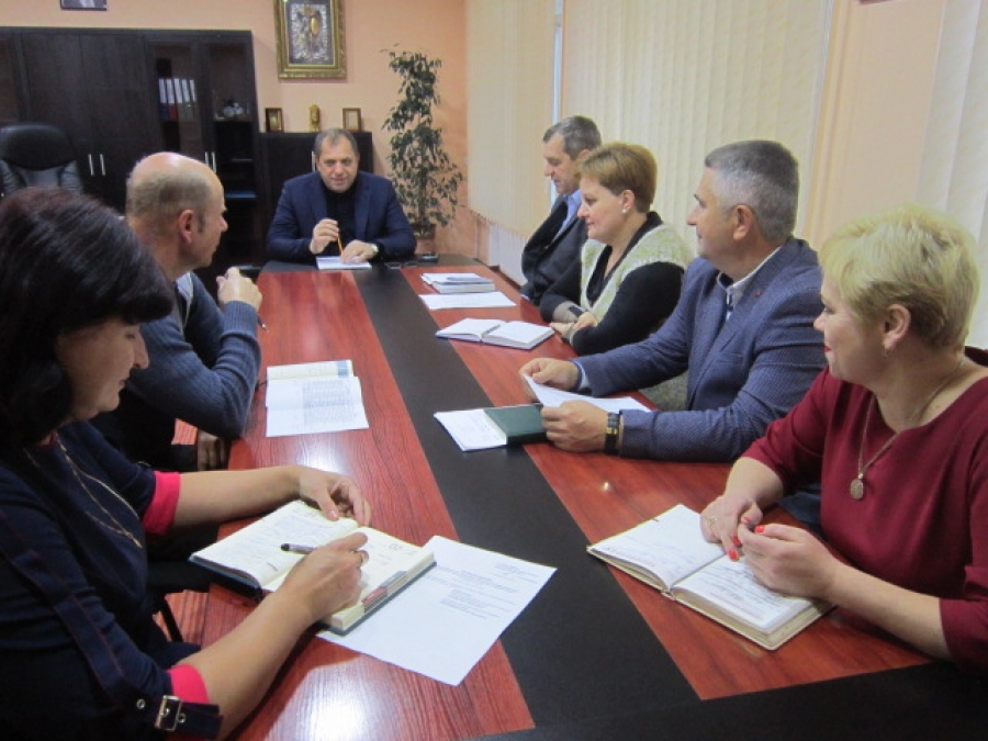 Голова  Голованівської районної державної адміністрації Олег Голімбієвський  провів щотижневу апаратну нараду