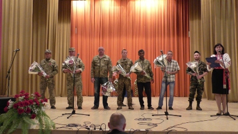 Завершальні, так звані «кущові» концерти до Дня матері відбулися у Клиновому (17 травня) куди з’їхалися навколишні села – Семидуби, Крутеньке, Грузьке; Перегонівці (18 травня) - Лебединка та Побузькому (21 травня) – Пушкове, Капітанка, Липовеньке, Ро