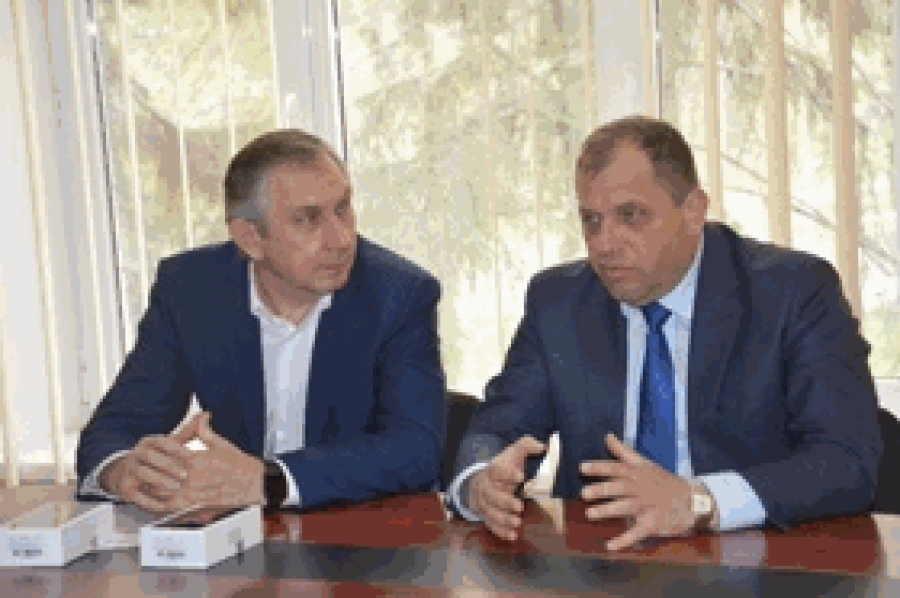 Урочисто-святкова зустріч керівників району, представників підростаючого покоління із  начальником Управління Держпраці в Кіровоградській області Сергієм Подорожним.