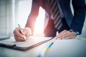 Державні службовці, які у 2021 році звільнилися з реорганізованих райдержадміністрацій ліквідованих районів, повинні подати антикорупційну декларацію!