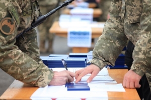Військова служба за контрактом у Збройних Силах України